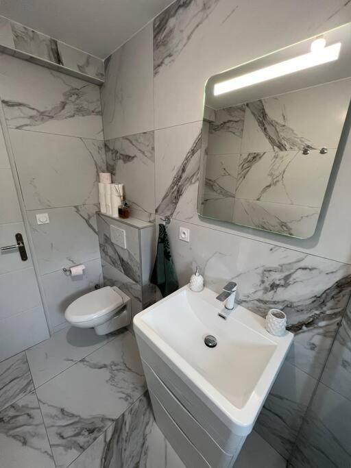 Bel Appartement Avec Parking Cabannes Экстерьер фото